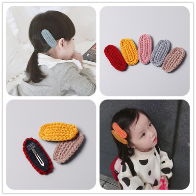 Hand knitting hairpin